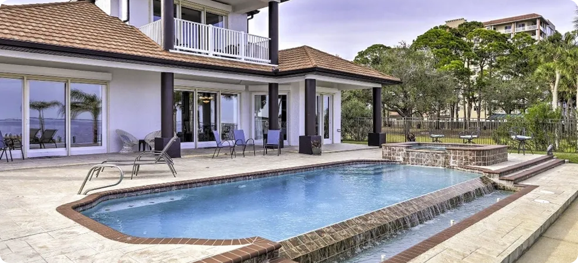 Luxury home with swimming pool